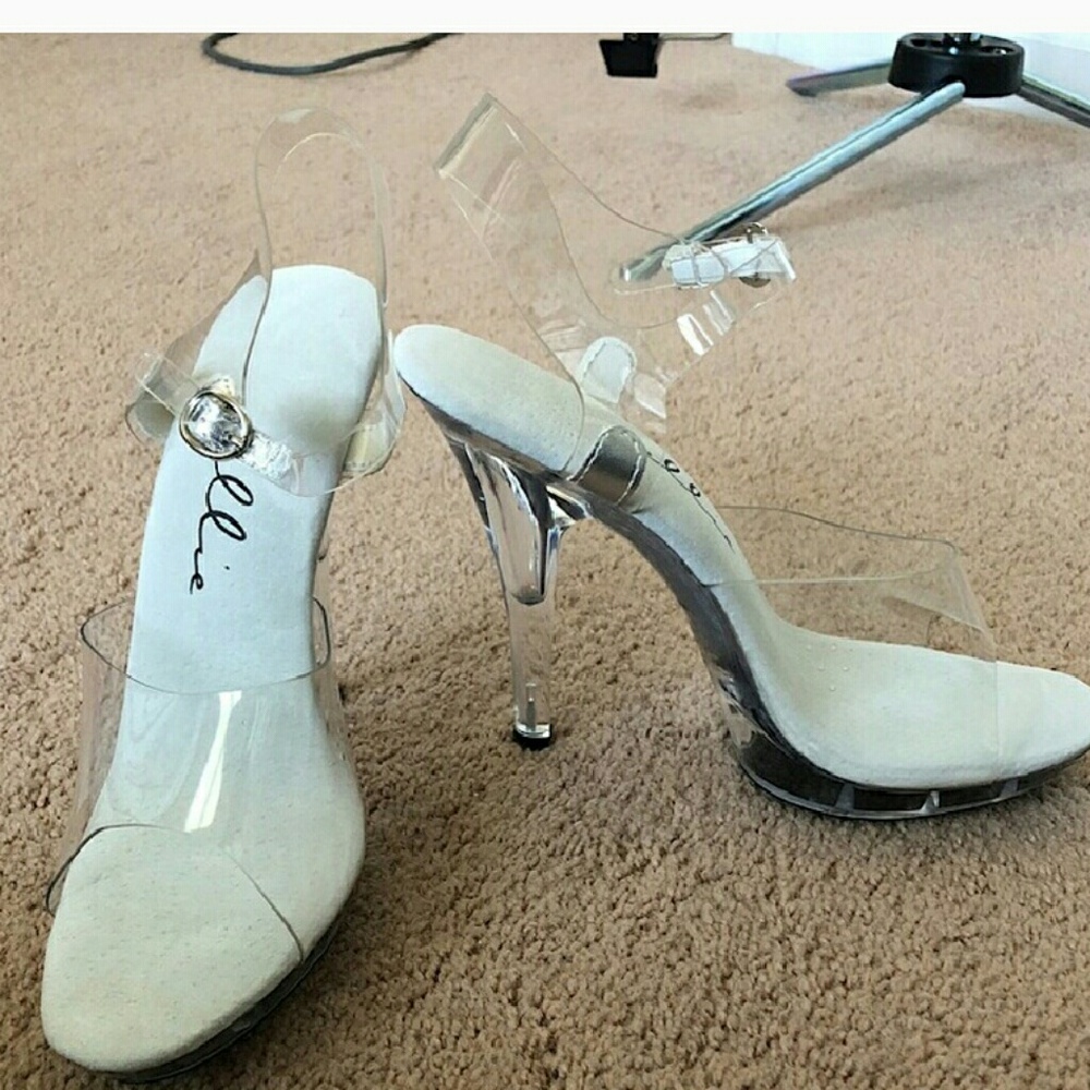 Clear heels- 5in heel sz 8 still in box